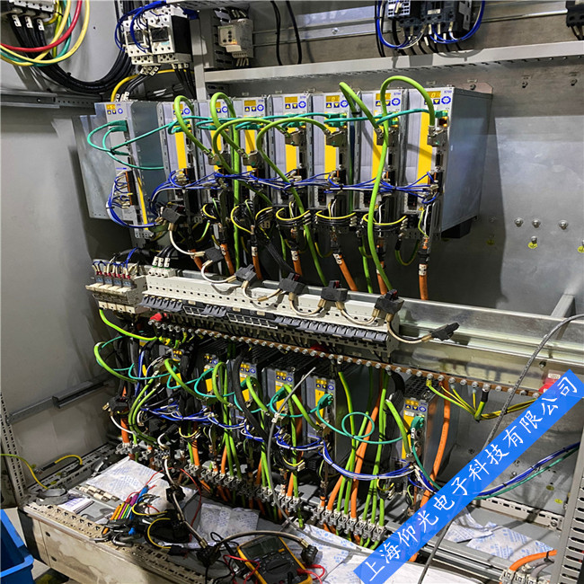 ���I(y��)�S�޿Ơ�Ħ������ SERVOSTAR 603���F(xi��n)��F15��