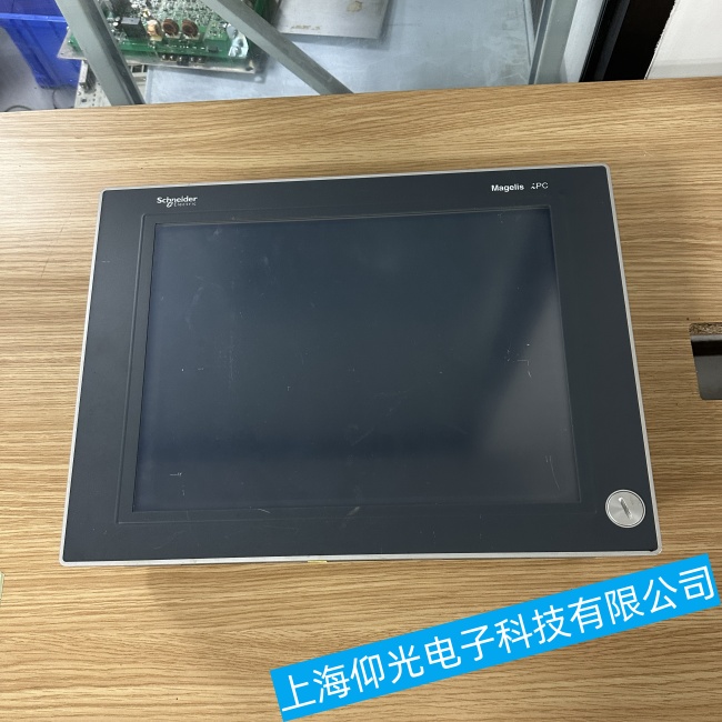 ����ʩ�͵¹��ؙC‌Modicon M262�o�������@ʾ����ϵ�y(t��ng)������ϾS�޽�(j��ng)��S��